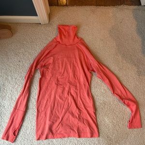 Lululemon running turtleneck